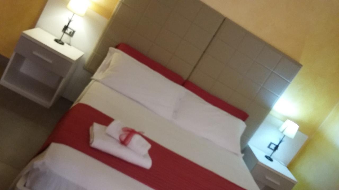 B&B Fiumicino Airport Resort מראה חיצוני תמונה
